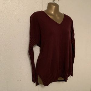 VINCE CAMUTO Women's V- Neck Sweatshirt, Sweater, Top Size M Color wine Pullover